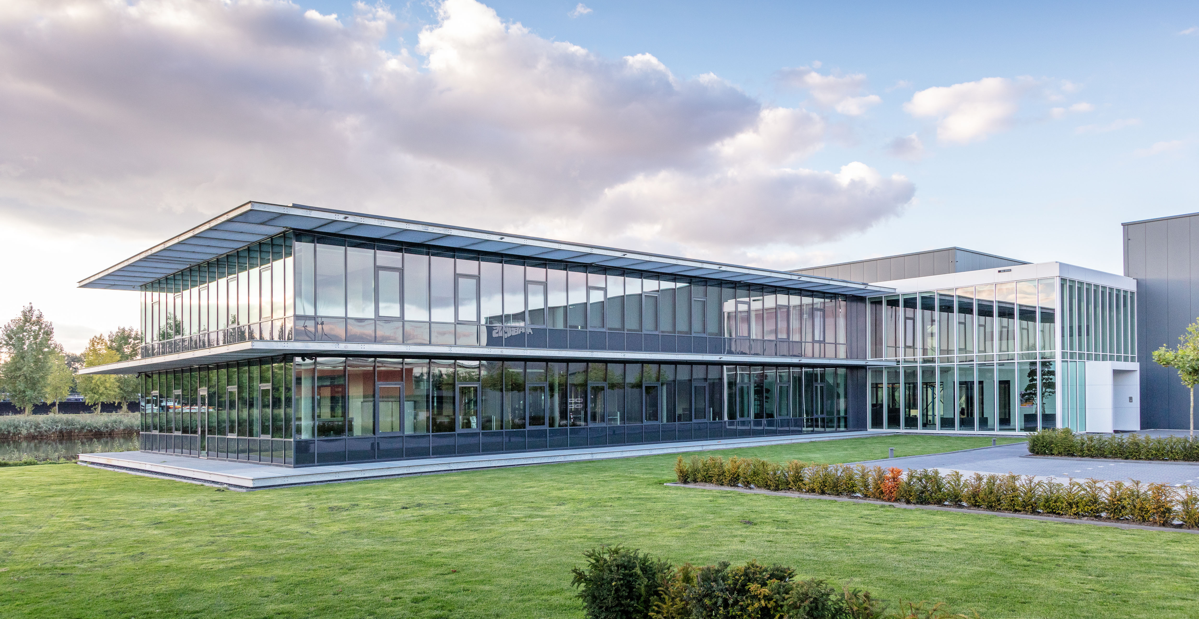 NIEUWEGEIN ABUS 08 4R8A9829 Small